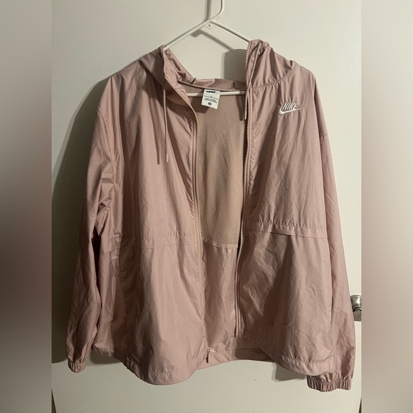 Nike Women's Blush color Windbreaker - Picture 1 of 12